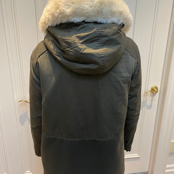 Forever 21 green jacket with white fur hood - Picture 2 of 8